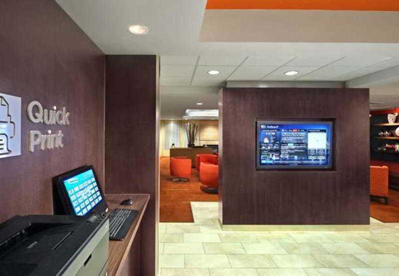 Courtyard By Marriott Norwich Hotel Exterior photo