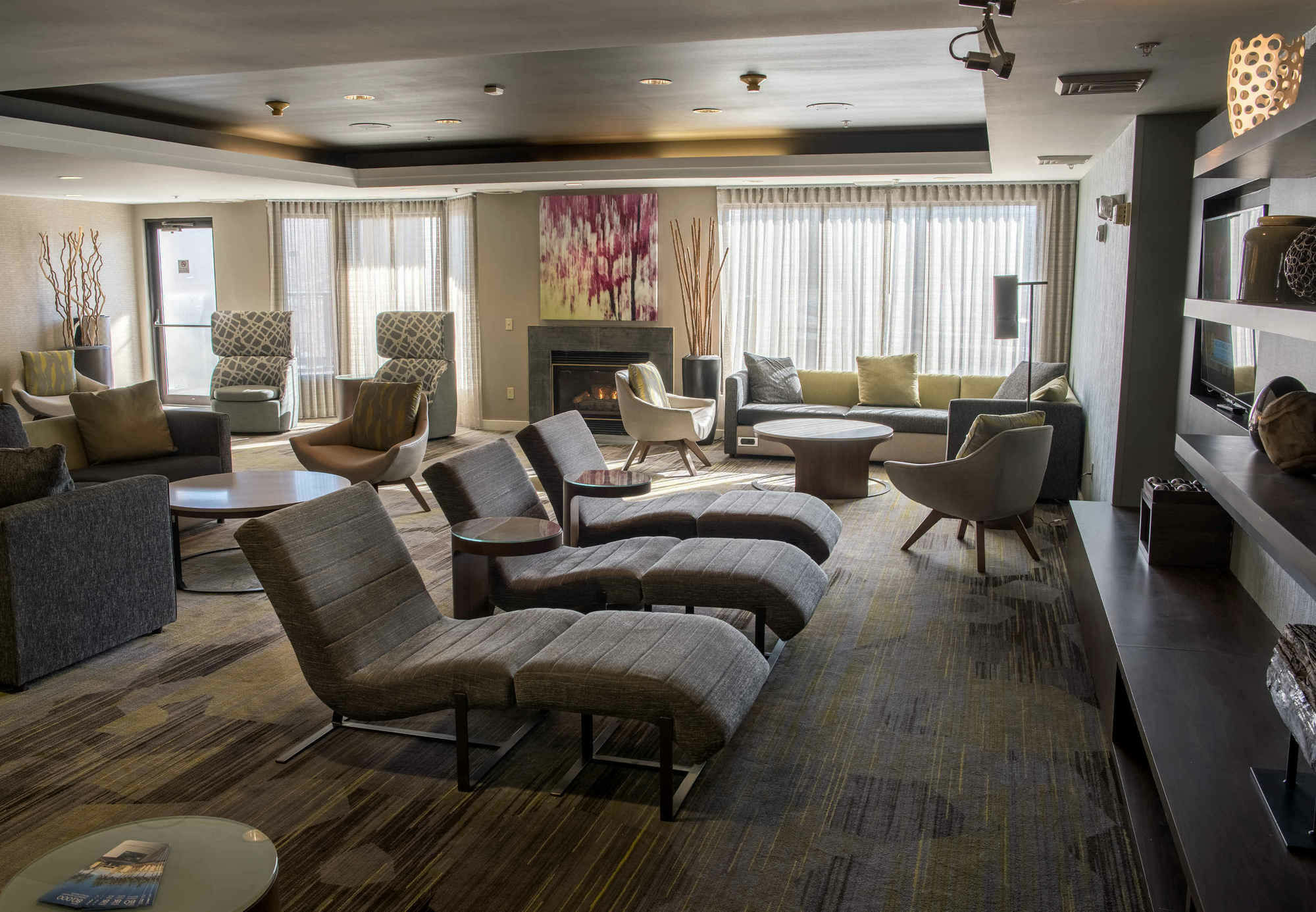 Courtyard By Marriott Norwich Hotel Exterior photo